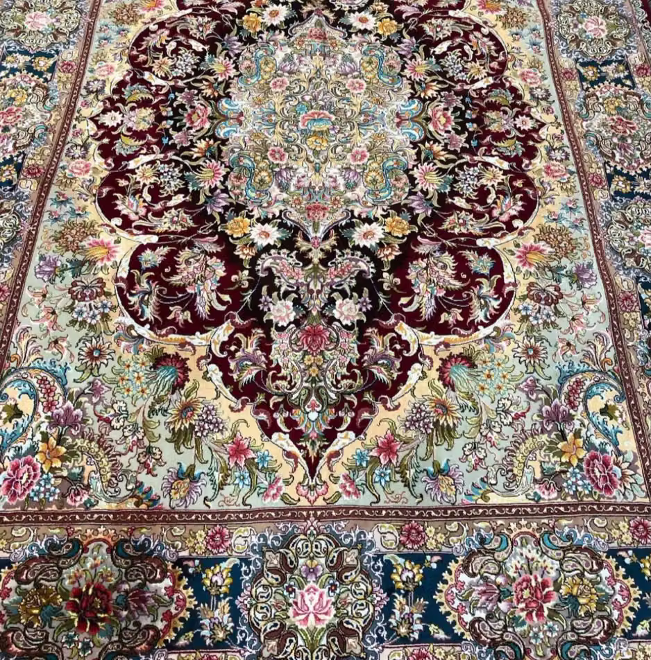 A product-listing photograph of a patterned rug from the original site catalog.